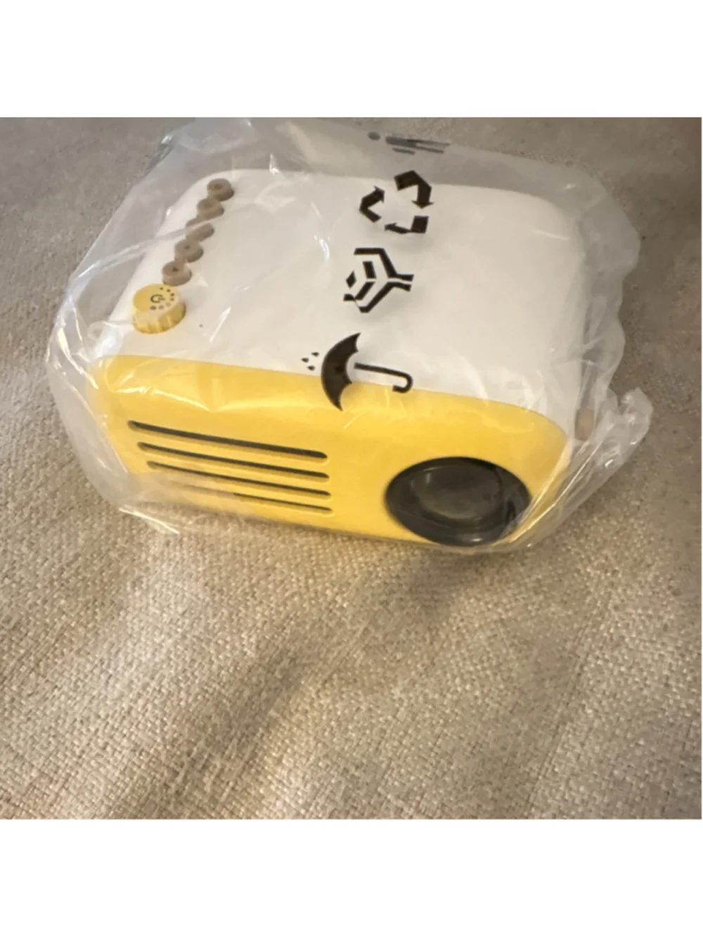 LED Projector LCD Portable Desktop White/Yellow w/ Remote, AV Cable, Adapter